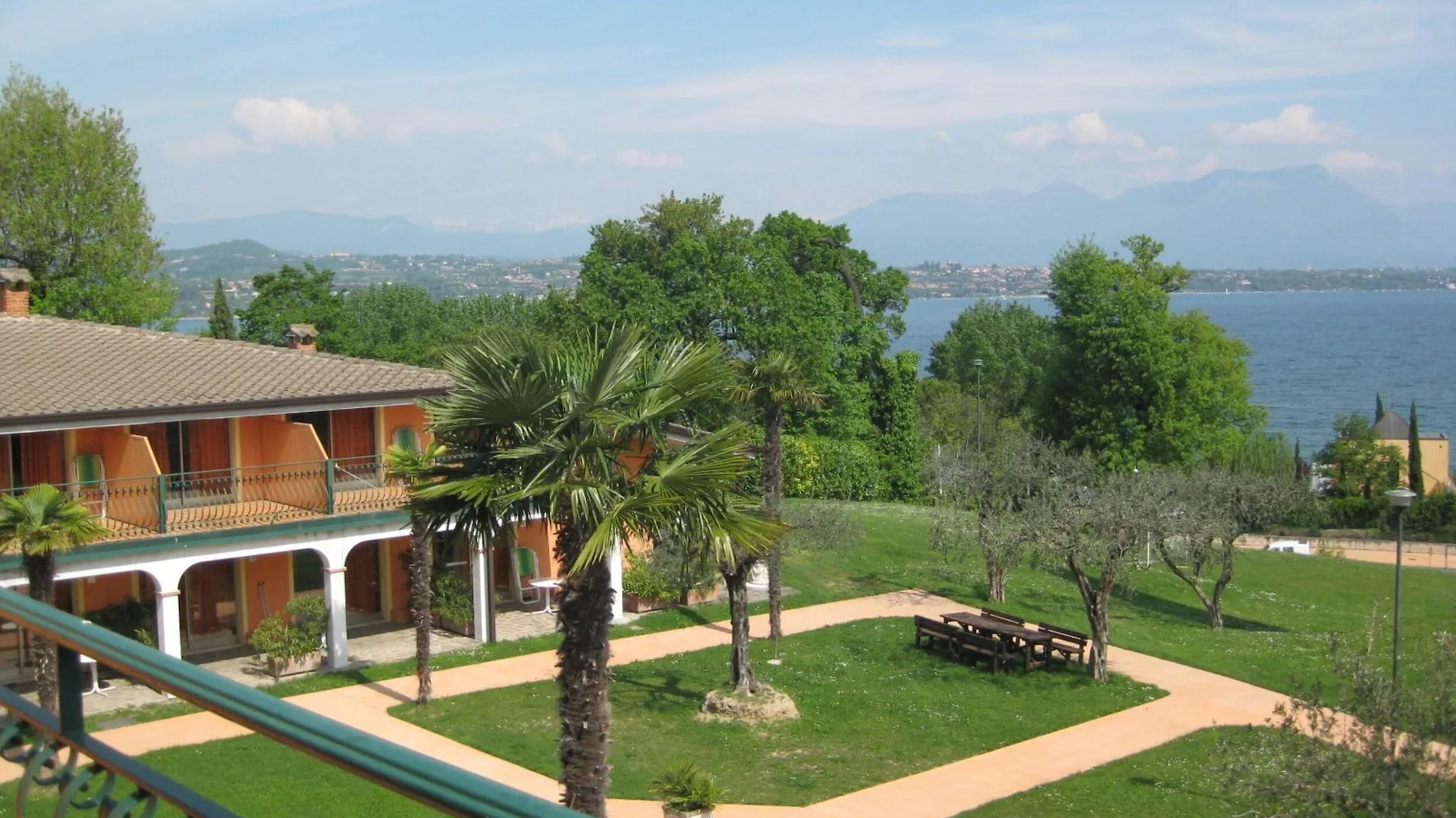 Club Del Sole Desenzano Boutique Resort Desenzano del Garda Italy