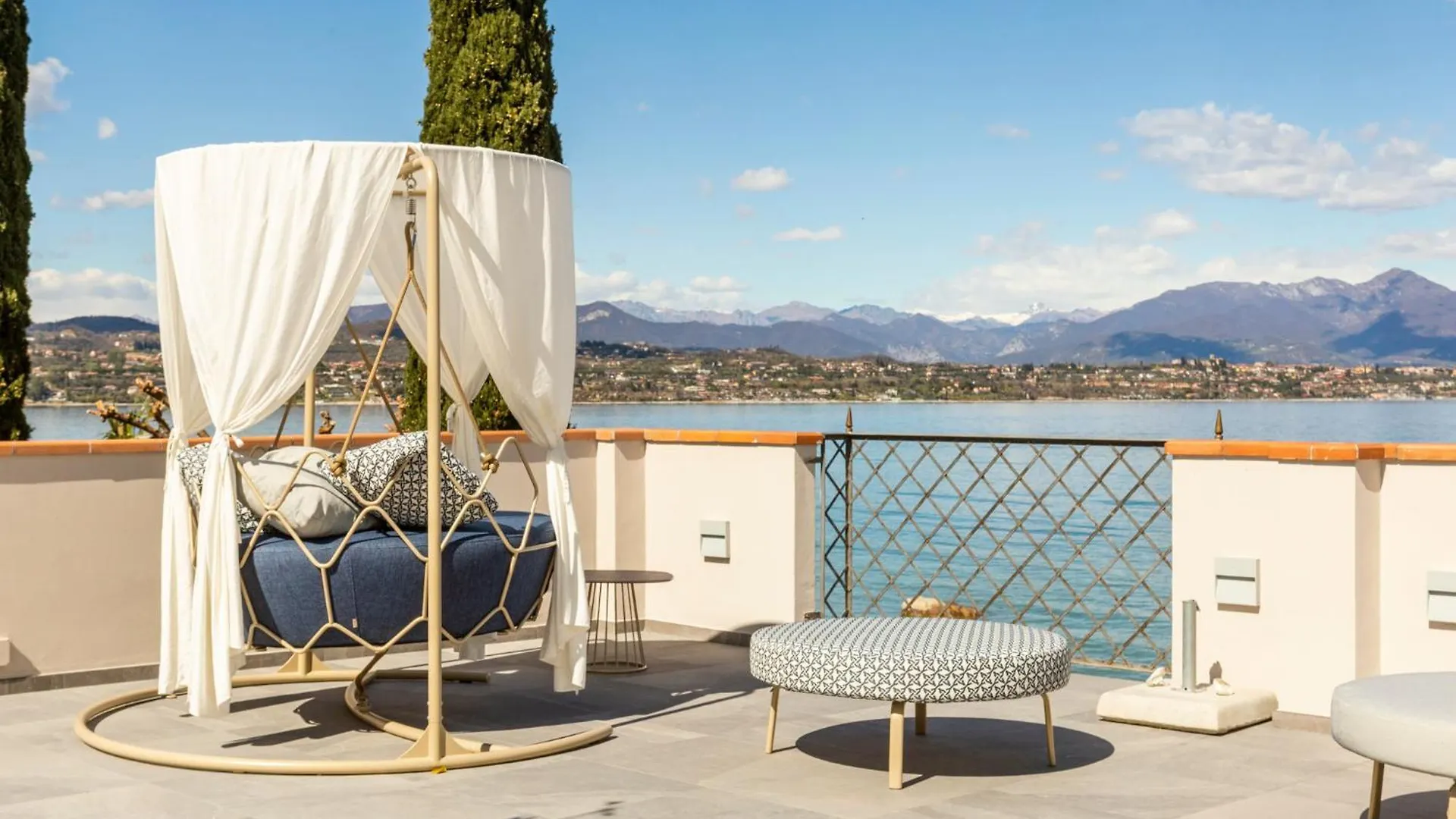 Club Del Sole Desenzano Boutique Resort Desenzano del Garda 4*,