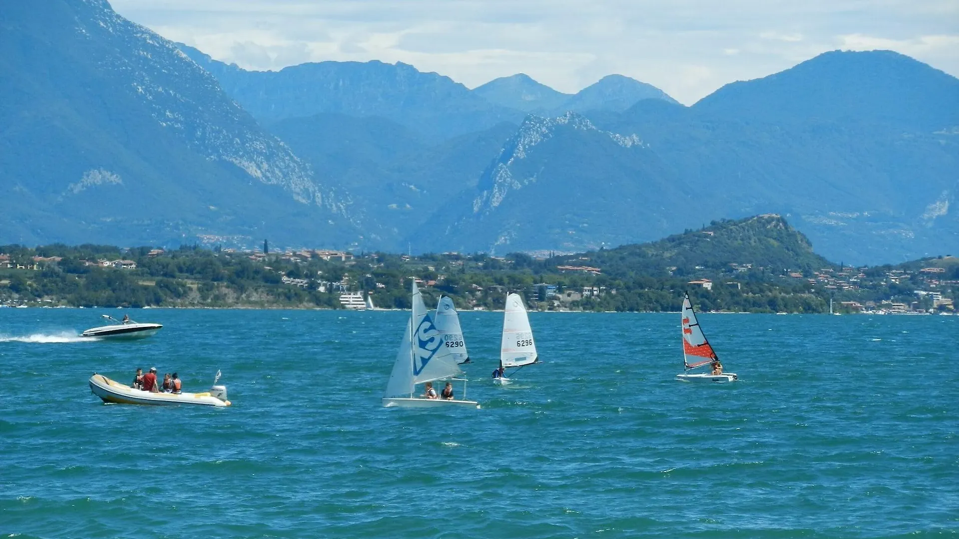 Aparthotel Desenzano Lake Village Desenzano del Garda
